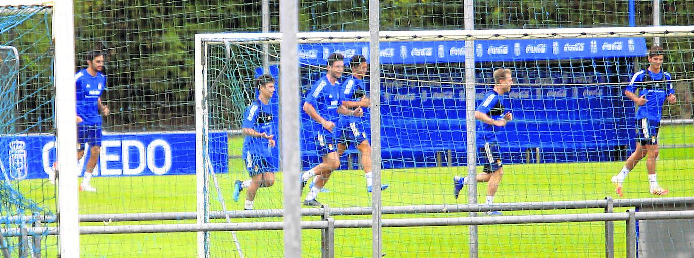 Real Oviedo | El regreso del Oviedo, marcado por los primeros casos de COVID en el fútbol profesional asturiano