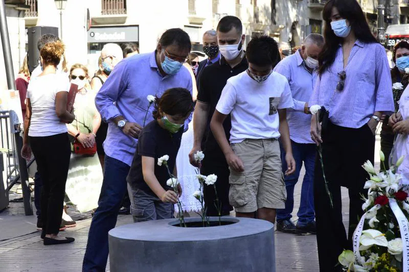 Emotivo homenaje en el tercer aniversario de los atentados de Barcelona y Cambrils