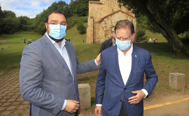 Barbón: «Tenemos que reivindicar que el Camino de Santiago nació en Oviedo»