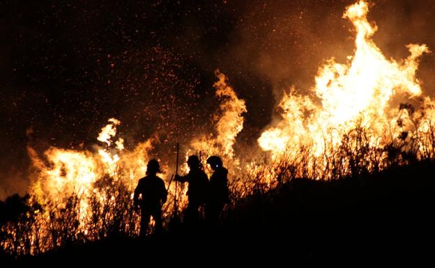La Audiencia absuelve a dos ganaderos condenados por un incendio en Parres
