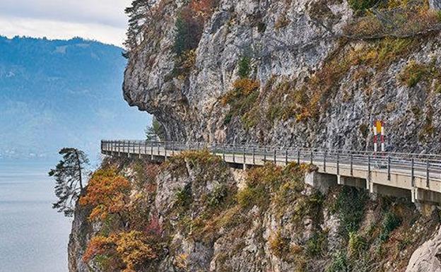 Rutas tranquilas para disfrutar conduciendo por Europa este verano