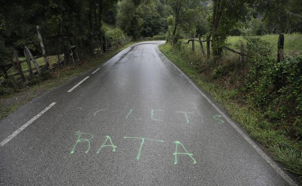 Pablo Iglesias e Irene Montero abandonan Asturias por el «acoso de la extrema derecha»
