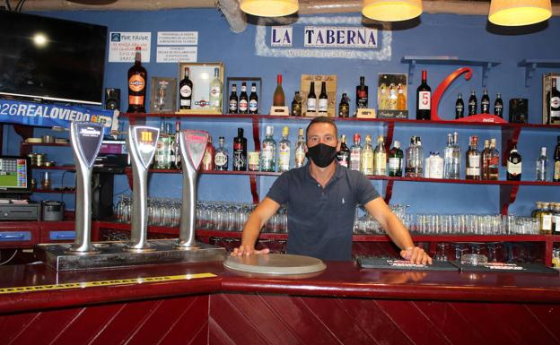 Reabre la Taberna de Viavélez tras el alta de los dos positivos