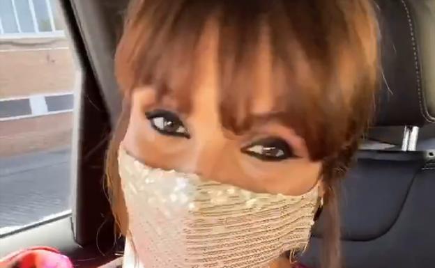 'Influencers' y mascarillas: los famosos cogen el testigo de Fernando Simón