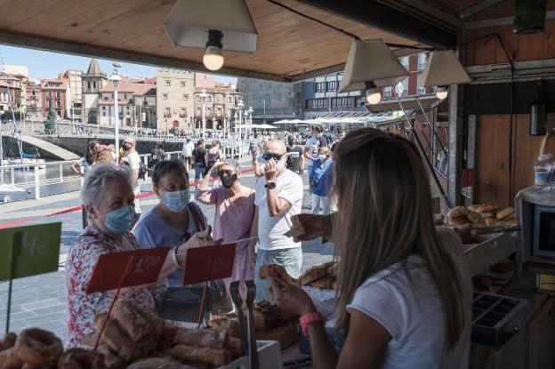 La Fiesta de la Sidra abre su mercadillo «para hacer las delicias de los visitantes»