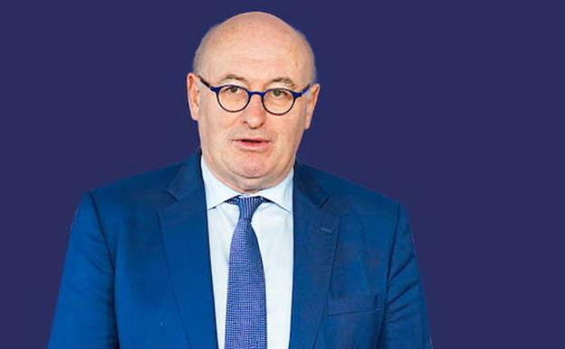 El comisario europeo de Comercio no dimite pero «lamenta profundamente» haber incumplido las normas contra el coronavirus