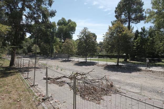 La peatonalización de la avenida de El Molinón estará concluida en junio