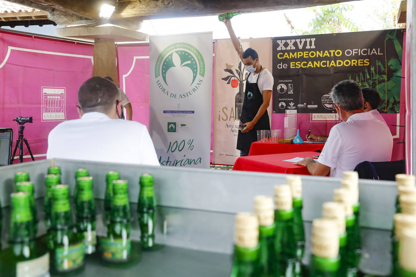 Atípico Campeonato de Escanciadores en el Botánico