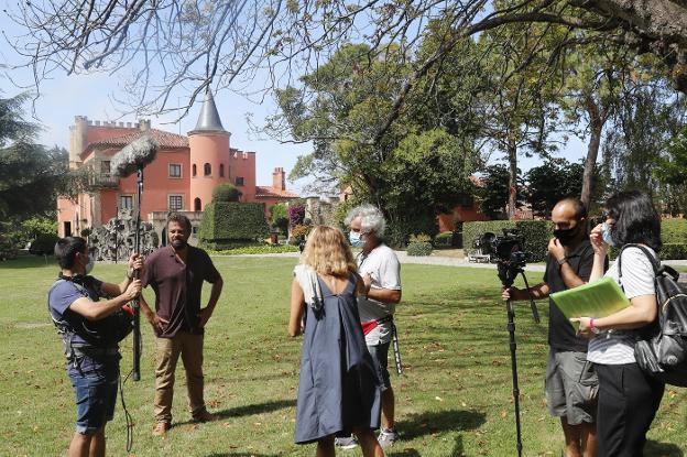 Un jardín de historia y arte bajo los focos