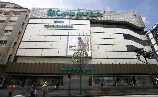 El Corte Inglés vestirá de gala a la Policía Nacional