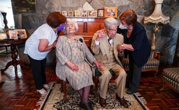 La historia de amor de la pareja más longeva del mundo, 79 años juntos