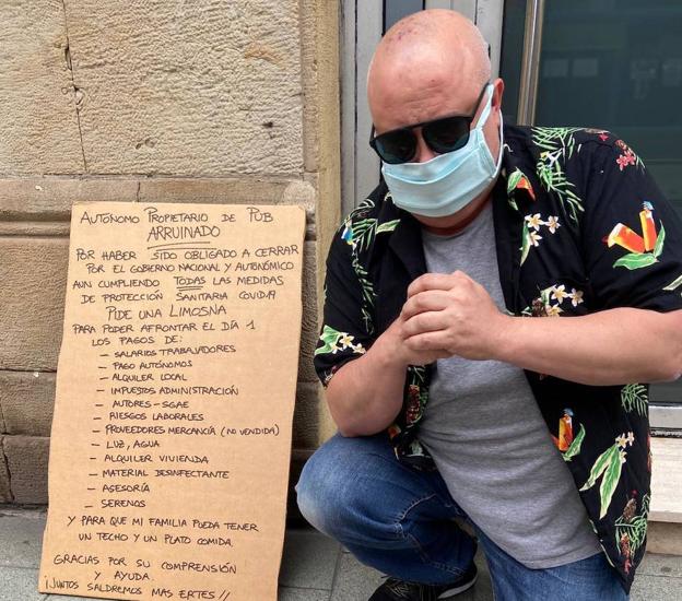 «Muchos hosteleros tendrán que pedir limosna. Nos han cerrado sin darnos ninguna solución»