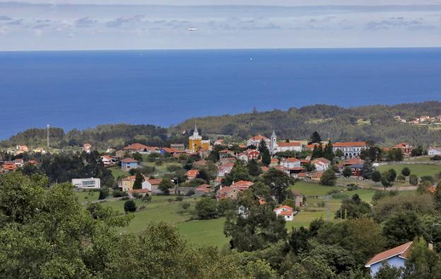 Varios palacetes indianos y dos miradores para otear la costa
