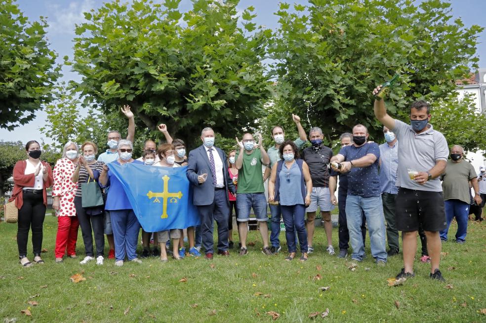 Los Reyes destacan la apuesta de futuro de Somao, Pueblo Ejemplar de Asturias