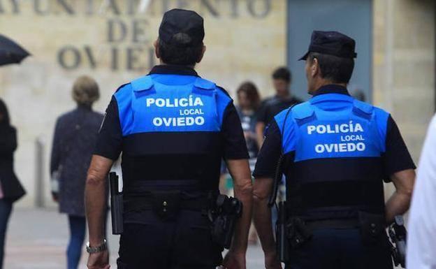 Tres menores detenidos en Oviedo por amenazar con un cuchillo en plena calle a un hombre