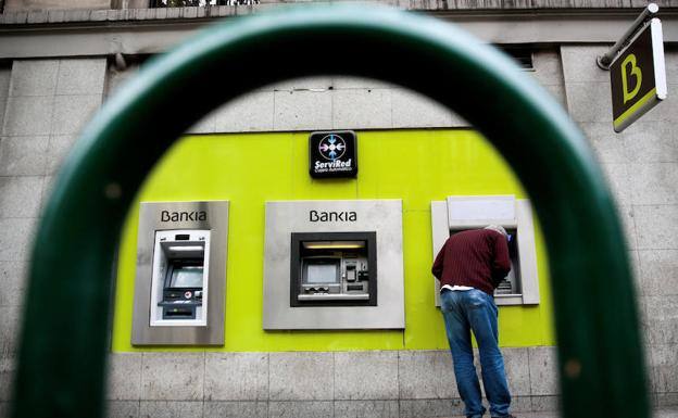 CaixaBank y Bankia estudian una posible fusión