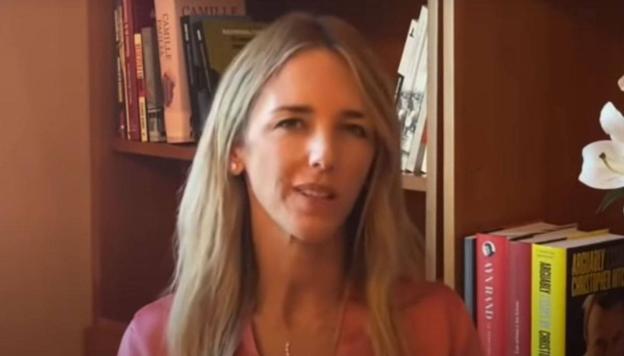 Cayetana Álvarez de Toledo se hace 'youtuber' y denuncia que el PP no le permite asistir a los plenos