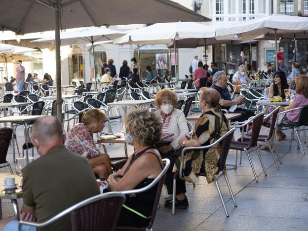 El borrador de la ordenanza de terrazas de Avilés incorpora modificaciones para agilizar las tramitaciones