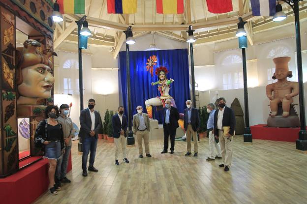 Trascorrales acoge la exposición de la SOF y el Real Oviedo