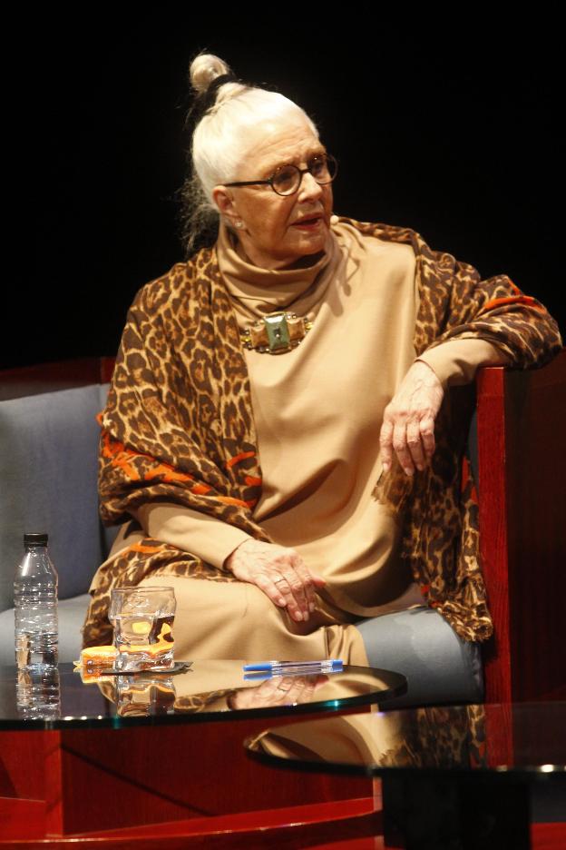 Lola Herrera regresa a Avilés el fin de semana con 'Cinco horas con Mario'