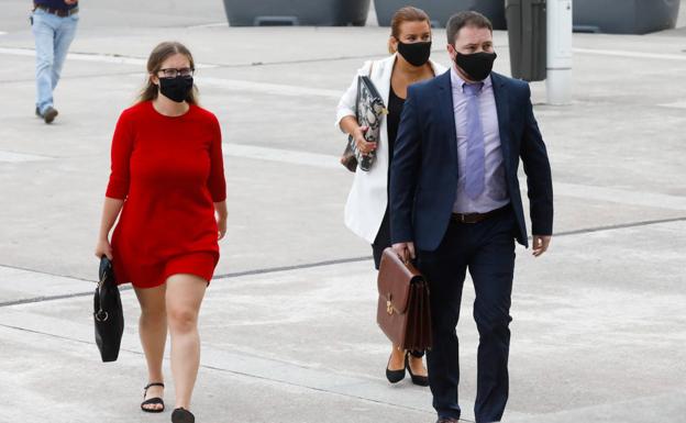 «Recibió numerosos golpes en la cabeza de gran intensidad con un objeto contundente»