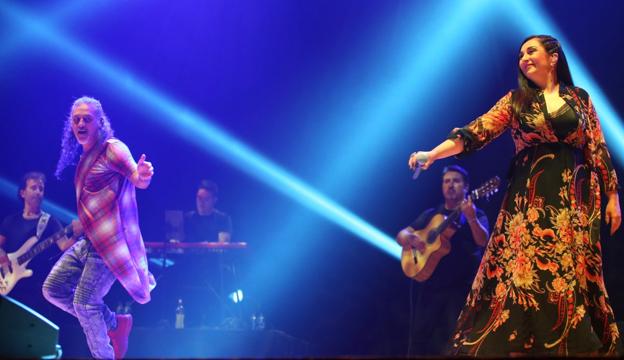 San Mateo 2020 | Camela «levita» sobre el escenario