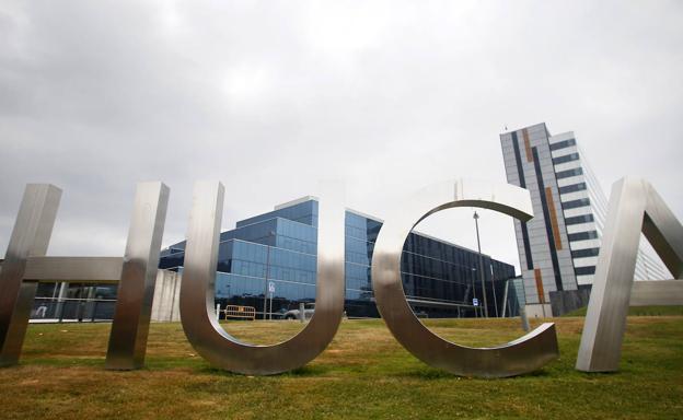 Fallece el hombre que fue atropellado por un camión en Oviedo