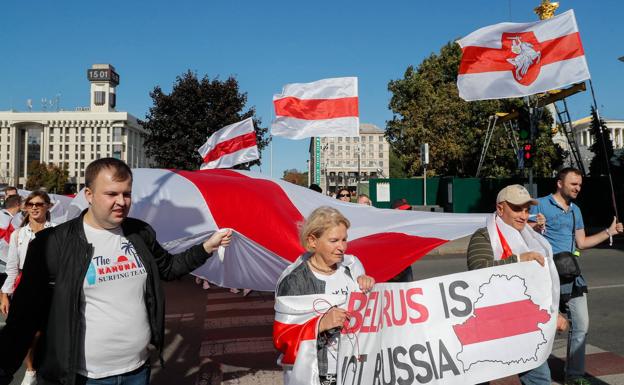 Más de 100 detenidos en las manifestaciones contra Lukashenko en Bielorrusia