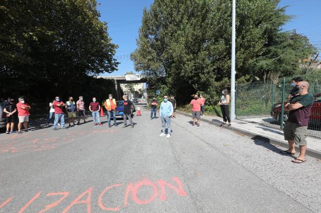 La primera jornada de huelga en Saint-Gobain paraliza la planta