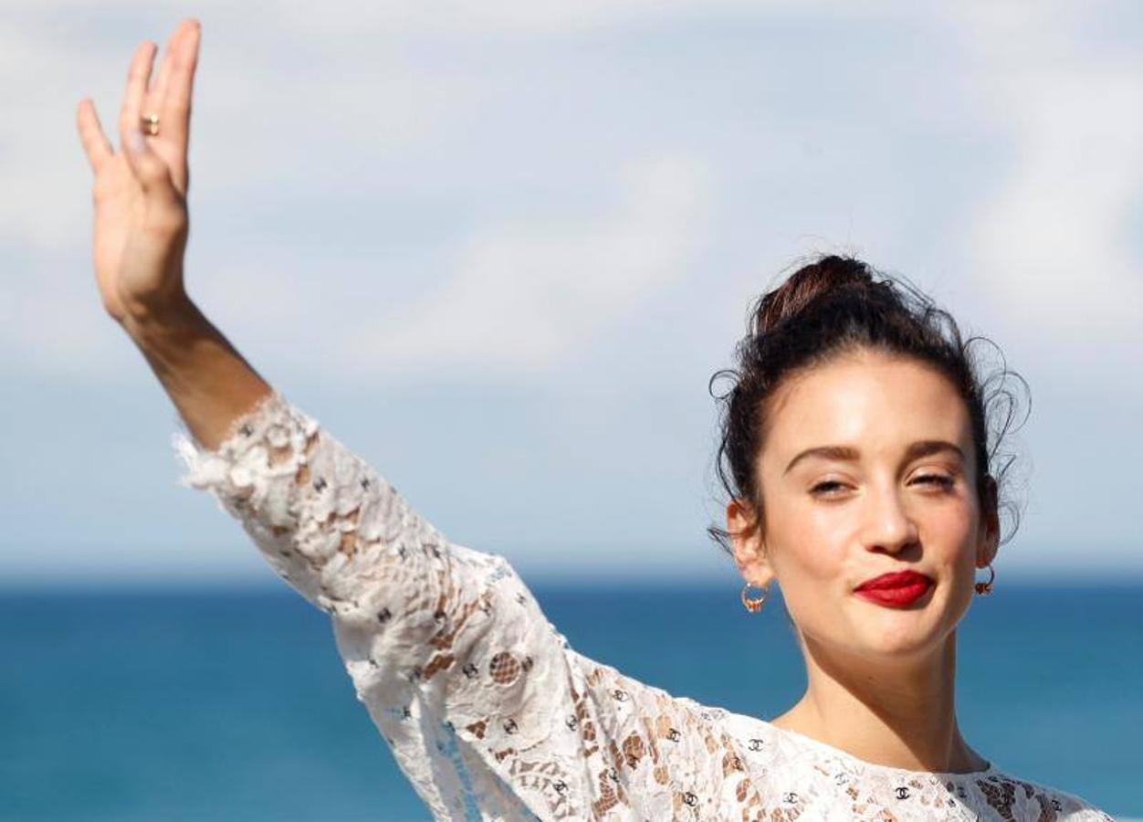 El despliegue de estilo de María Pedraza en San Sebastián