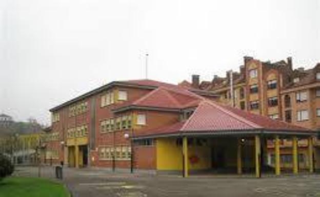 Un profesor da positivo de la Covid en un colegio de Sotrondio