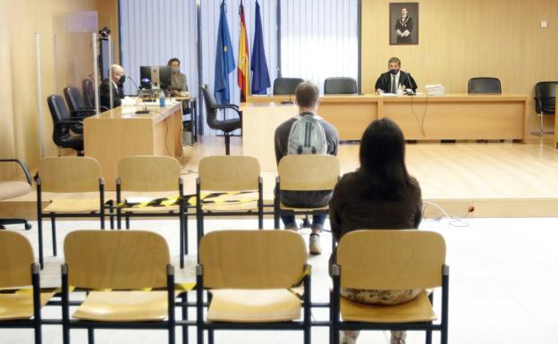 Un año de cárcel para el acusado de manosear a una joven en un autobús municipal de Gijón