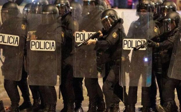 Interior refuerza la seguridad en Cataluña con el despliegue de antidisturbios