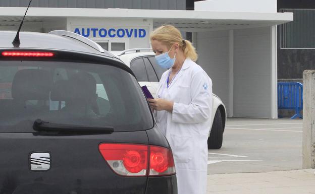 Dos mujeres fallecidas y 66 nuevos contagios en Asturias