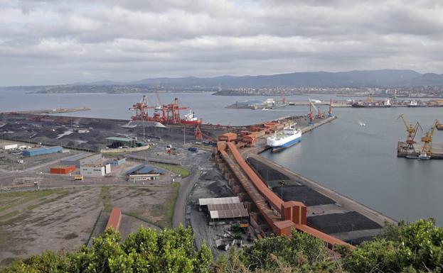 El Musel pierde un 14 por ciento de la actividad hasta septiembre