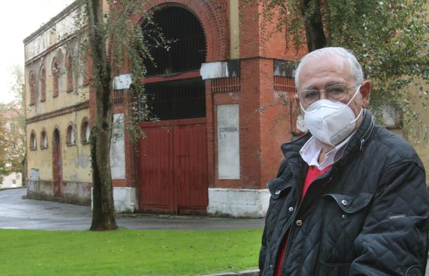 «Rehabilitar la plaza de toros con poco dinero sería una chapuza»