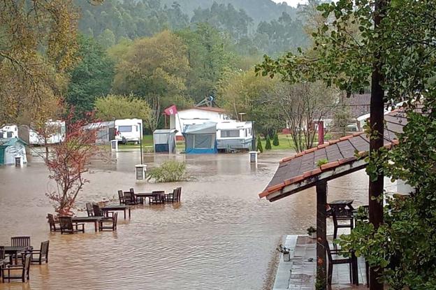 Tiempo en Asturias | La borrasca 'Álex' trae nieve y amenaza de inundaciones