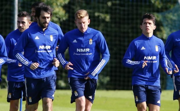 Real Oviedo | Competición sanciona con un partido a Juanjo Nieto y a Arribas, que se perderán el derbi