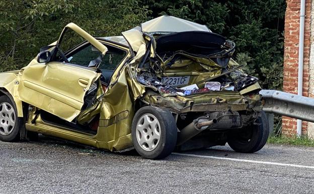 Una mujer herida en el choque entre un turismo y un camión en Siero