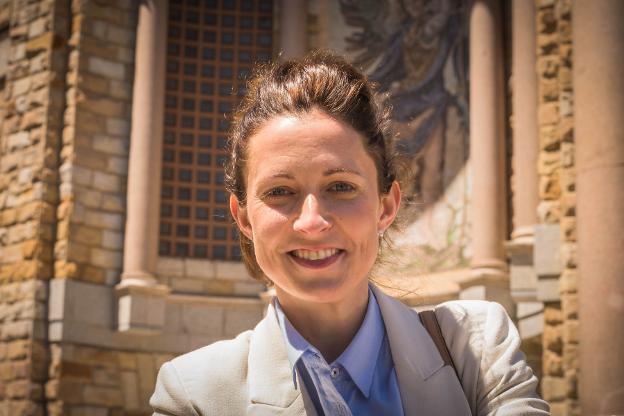 La presidenta de la comisión del Muro insta a «estudiar la ciudad en conjunto»