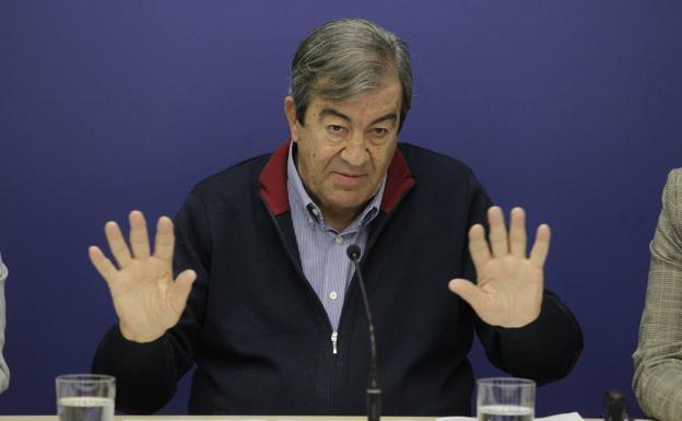 Cascos rescata una demanda de 2013 para acusar a la cúpula de Foro de «contradecirse»