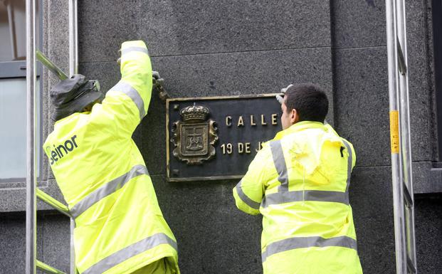 Somos Oviedo insta a mantener el cambio de nombre en 17 calles ligadas a la dictadura