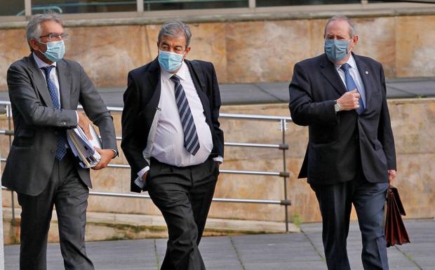 Álvarez-Cascos pide la «nulidad radical» de la querella presentada por la cúpula de Foro