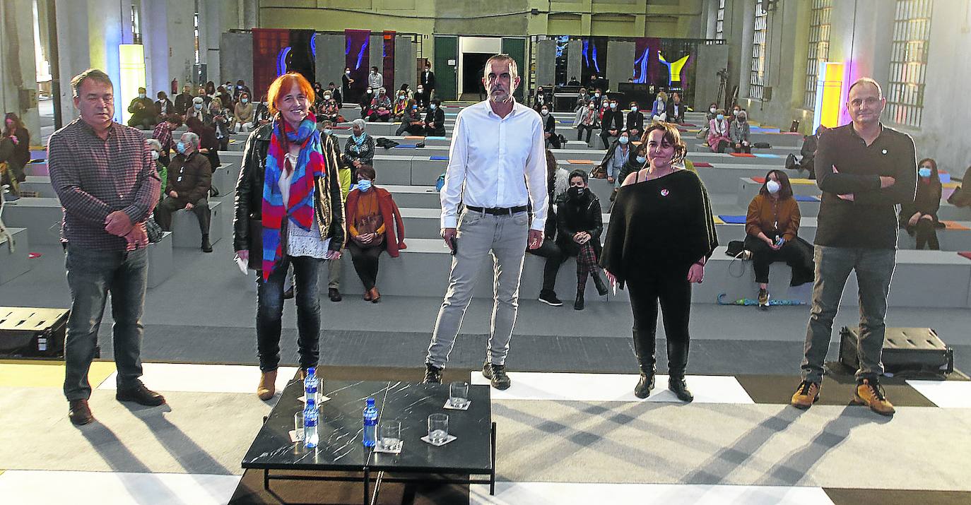 Lecturas y lecciones para cuatro autores