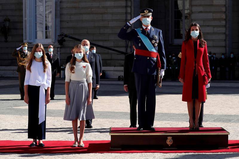 Los estilismos con los que sorprendieron la Reina, la Princesa y la Infanta en el desfile del 12-O