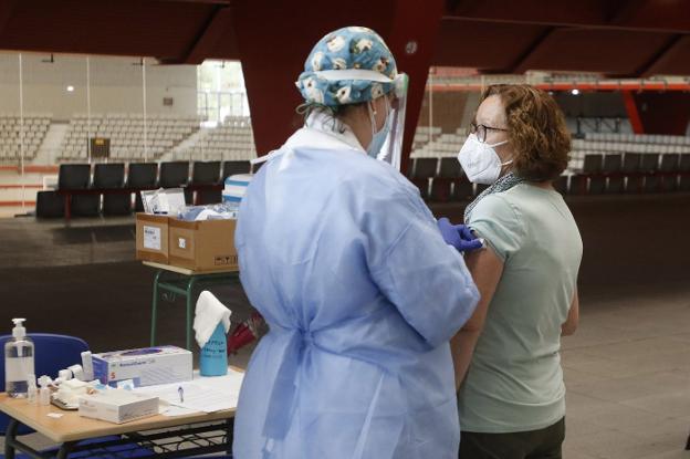 Los asturianos vacunados este año contra la gripe aumentan en más del 50%