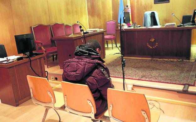 La fiscal se opone a la petición del agresor sexual de Bustiello para eludir la cárcel