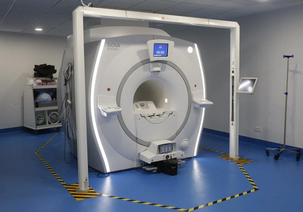 El HUCA aplica una nueva terapia a 24 enfermas de cáncer de mama