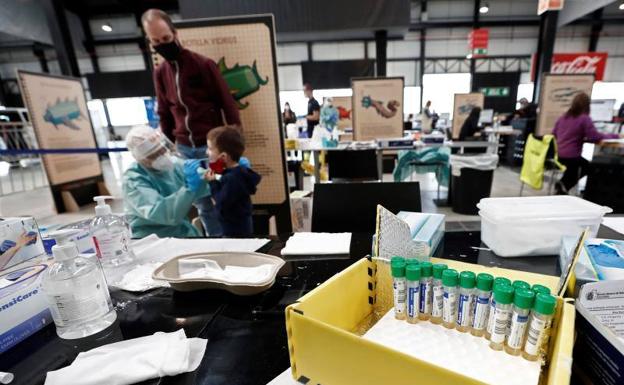 Coronavirus | La presidenta de Navarra anuncia el confinamiento de la comunidad y el cierre total de la hostelería