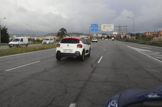 El Principado reducirá la contaminación con límites a la industria y zona 30 en todo el oeste de Gijón